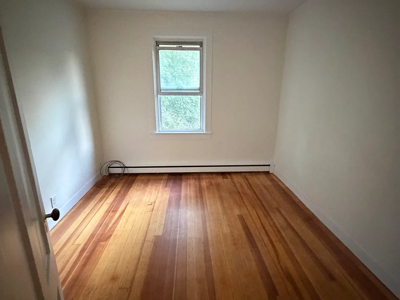 3 bed, 850 sqft, $3,500 — Photo 3