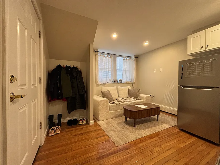 52 Irving St #B — Photo 3