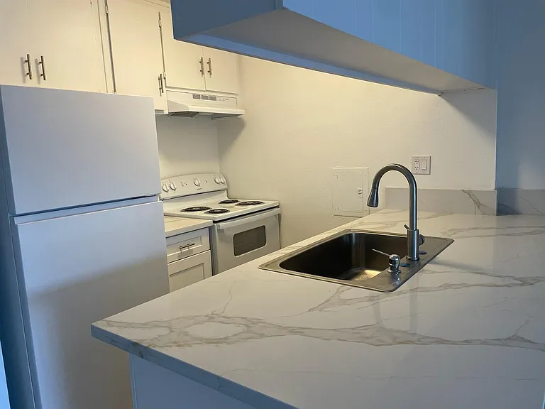 5585 E Pacific Coast Hwy #238 — Photo 4