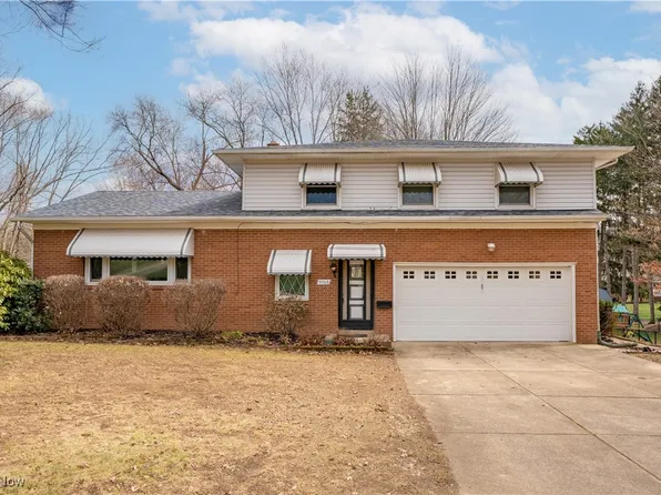 4763 Venus Rd, Uniontown, OH 44685
