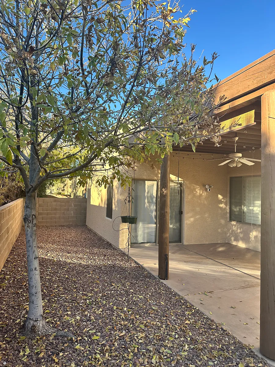 Building Photo - 3737 N Crest Ranch Dr