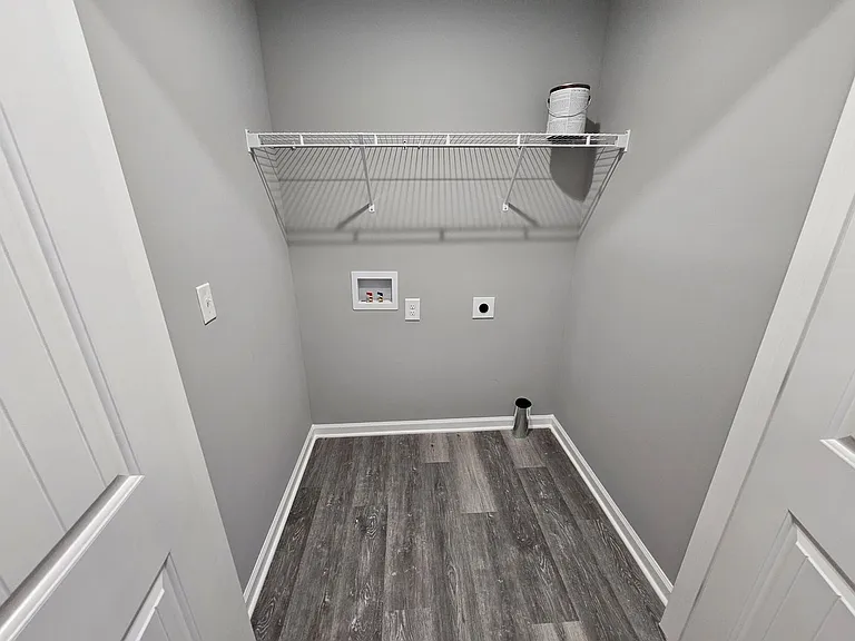 428 W Waggoner St — Photo 6