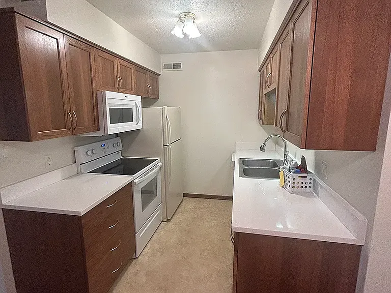 1120 Hancock Dr #2 — Photo 1