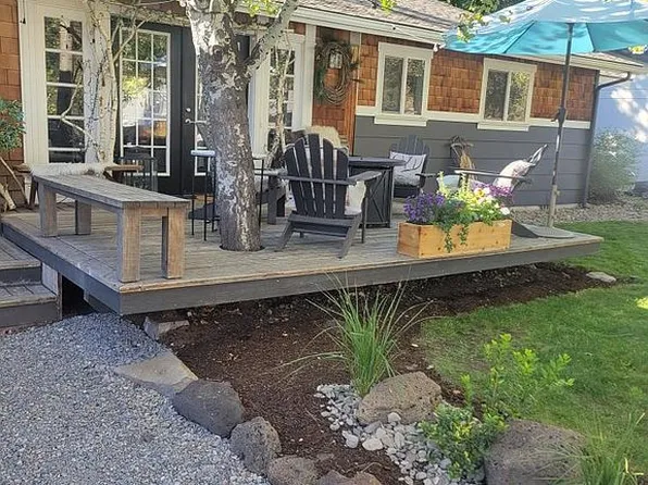 653 NE 12th St, Bend, OR 97701
