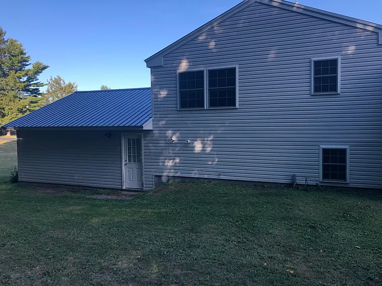 34088 N Lake Rd — Photo 2