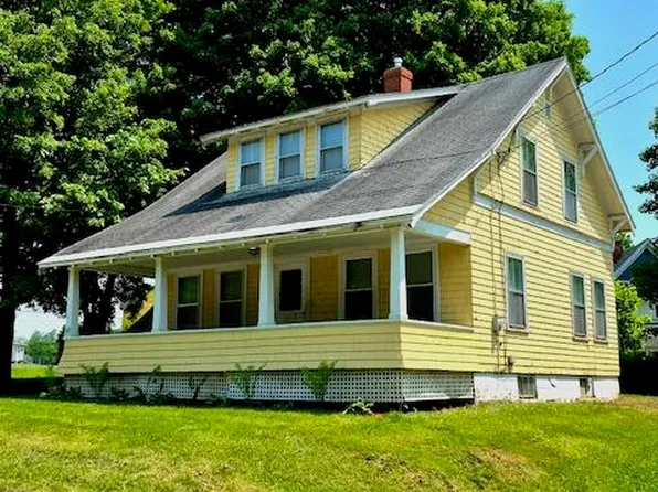 47 River Street, Houlton, ME 04730