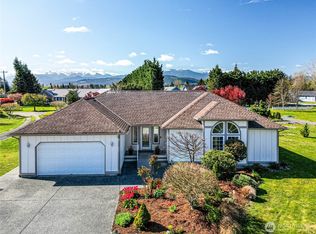 10 Donaper Rd, Sequim, WA 98382