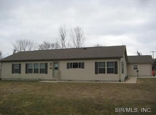 304 W Tower St, Mulberry Grove, IL 62262