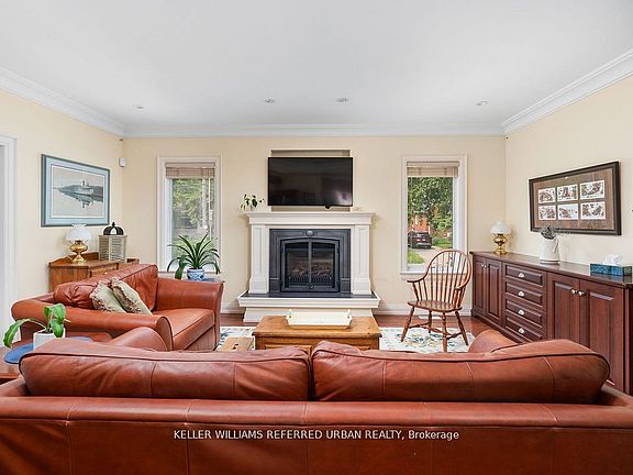 3rd image of 317 Rathburn Rd