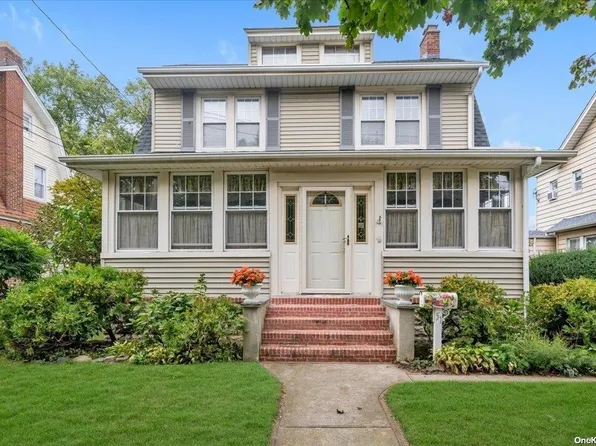 51 Elm Street, Lynbrook, NY 11563