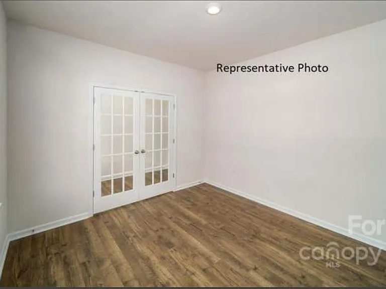 4014 Village Blvd — Photo 7