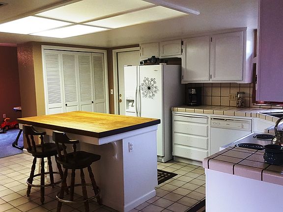 4th image of 425 Orangewood Dr