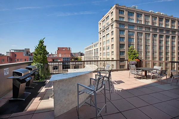 Rented by Greystar | media 35