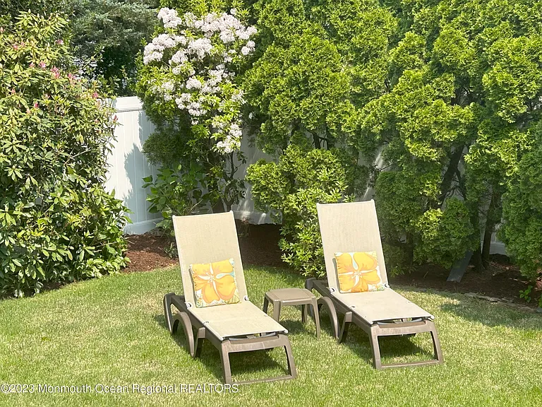608 Brielle Ave — Photo 42