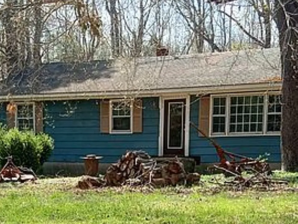 896 Berry Hill Rd