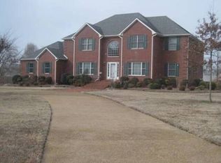 2103 Stonewall St, Union City, TN 38261