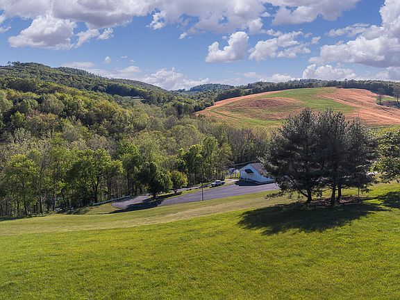 2nd image of 14 Mount Vista Dr