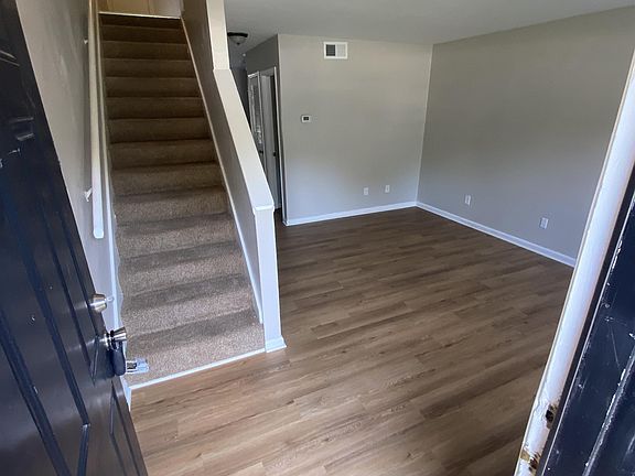 3rd image of 408 Crestview Dr #C