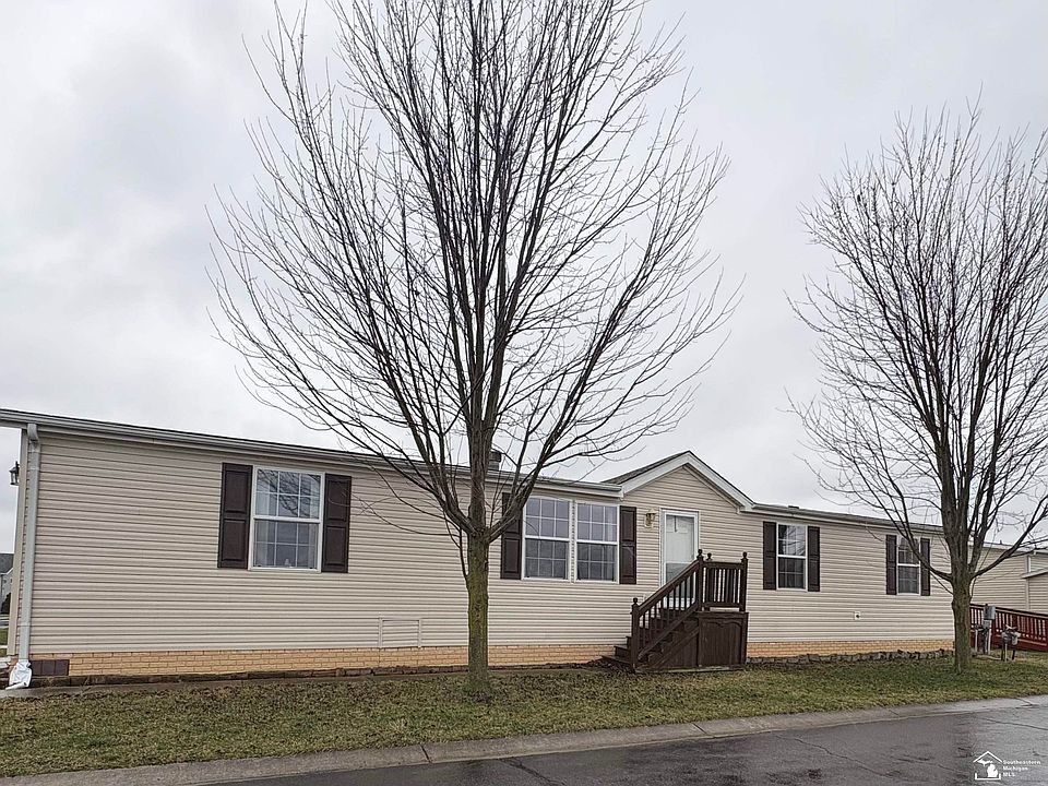 1st image of 13565 Pear St