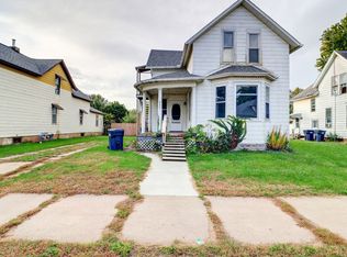335 6th Ave N, Clinton, IA 52732