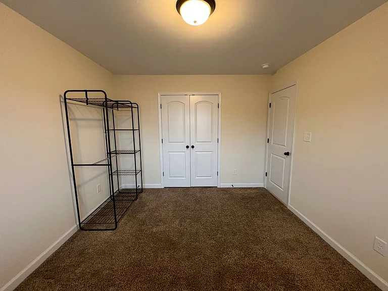 310 Landon Ln — Photo 11
