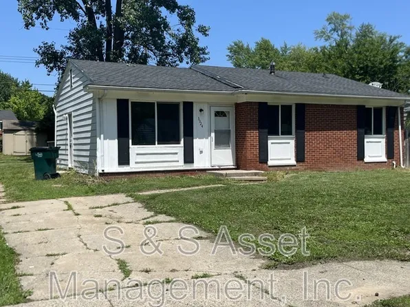 3324 Danbury Crossroad St, Lansing, MI 48911