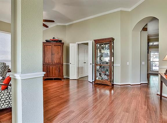 5th image of 1500 Briar Meadow Dr