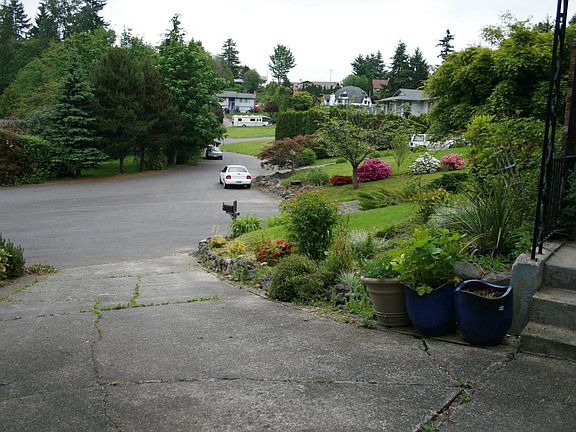 DRIVEWAY TO ROAD