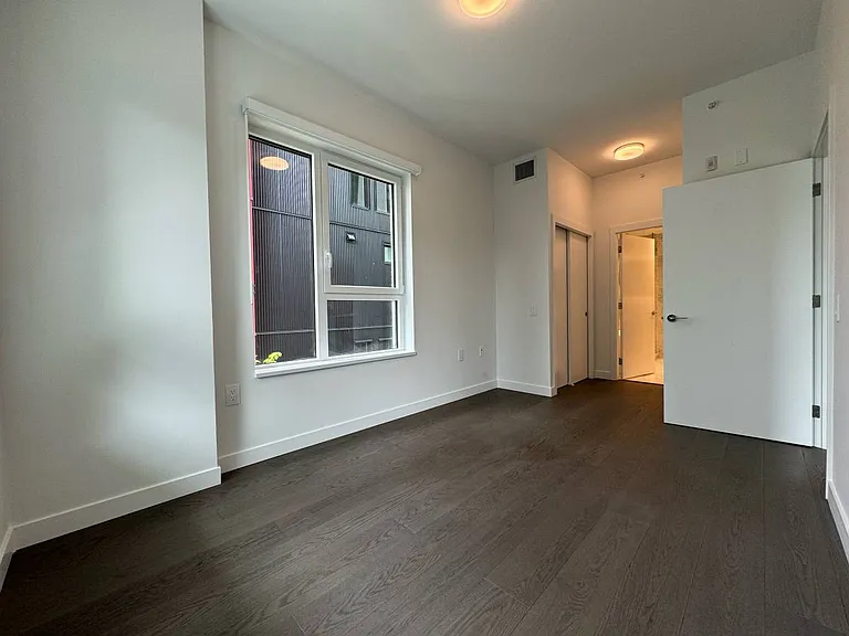 5168 Cambie St #213 — Photo 13