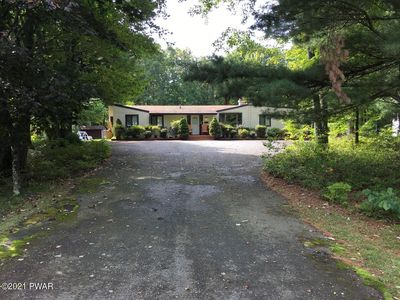 131 Overlook Ln, Lords Valley, PA, 18428