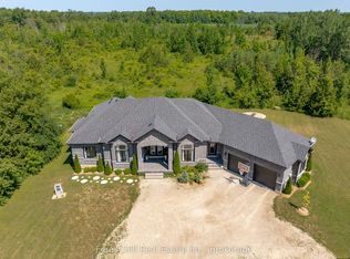1029 6th St, Collingwood, ON L9Y 3Y9