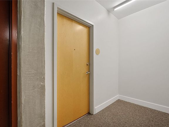 4th image of 309 E 5th St Unit 501