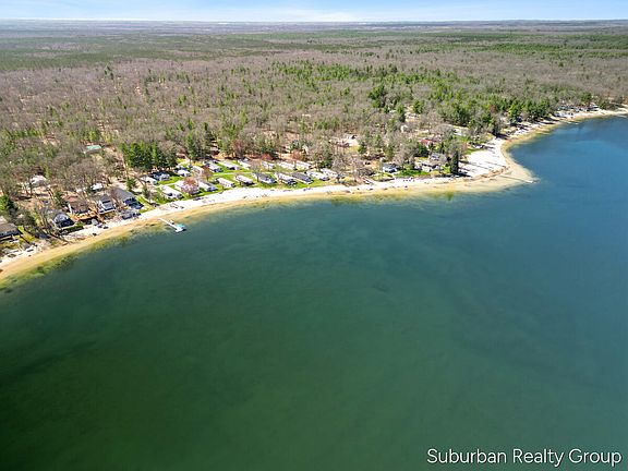 4th image of 8224 W Pine Grove Beach Dr