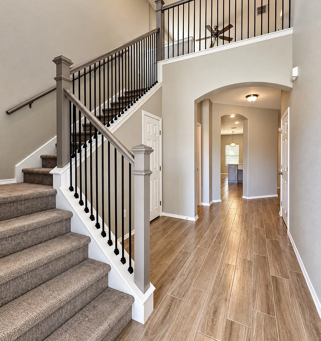 4 bed, 2.5 bath, 2539 sqft, $2,600 — Photo 2