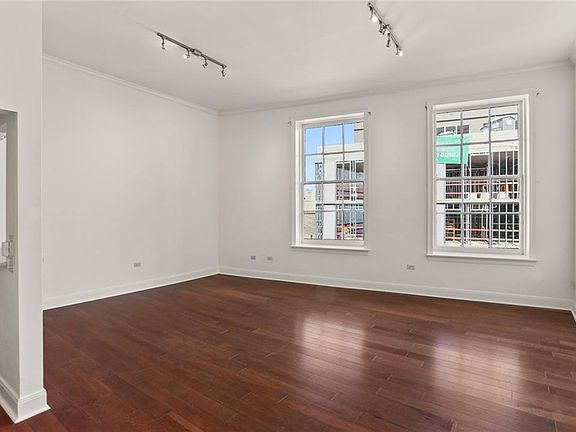 4th image of 330 Julia St APT 313