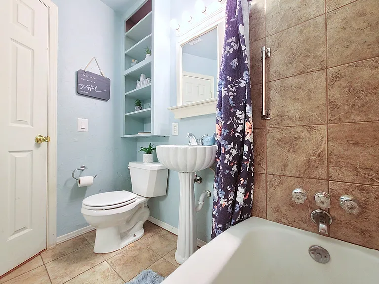 3512 N Holman Ct — Photo 38