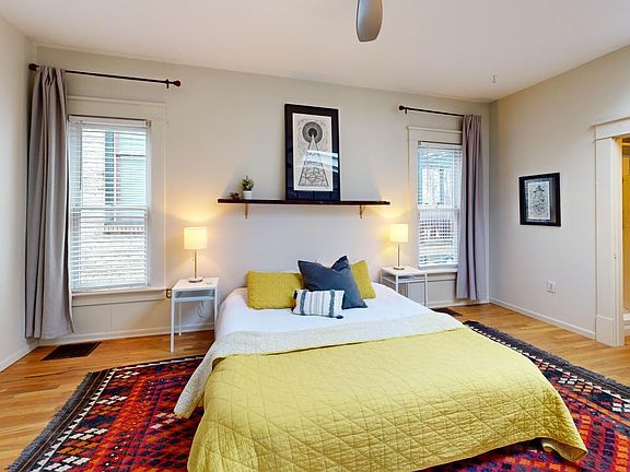 5th image of 738 Wealthy St SE #2