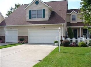 4822 Hawthorn Ln #39, Westlake, OH 44145