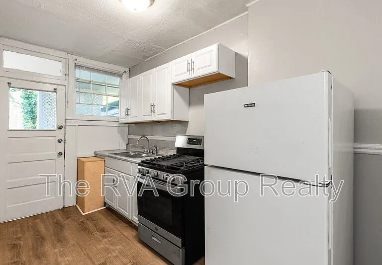 2611 Grayland Ave — Photo 13