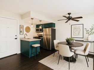 1140 W Blaine St APT 203, Riverside, CA 92507