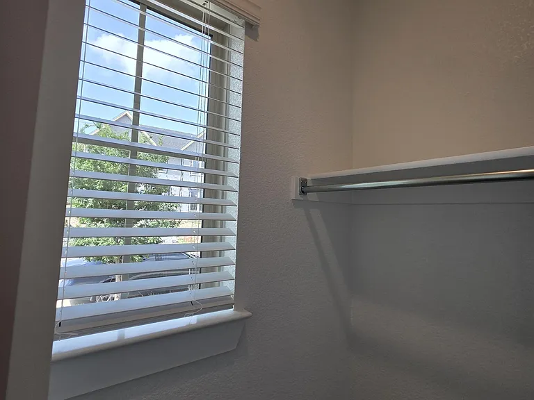 1212 Carnation Dr — Photo 25