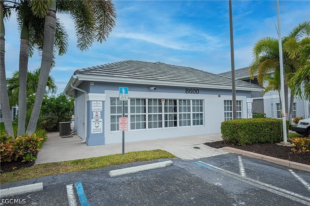 3 bed, 2.0 bath, 1118 sqft, $1,700 — Photo 4
