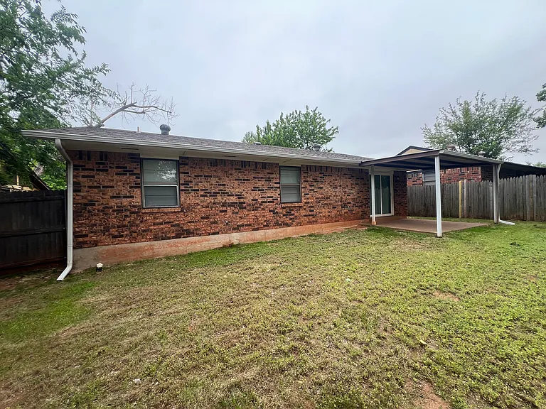 4909 Cinderella Dr — Photo 15
