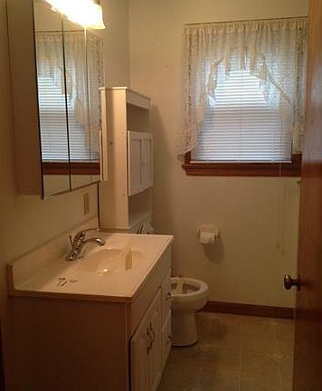 5th image of 157 Melbourne Ave