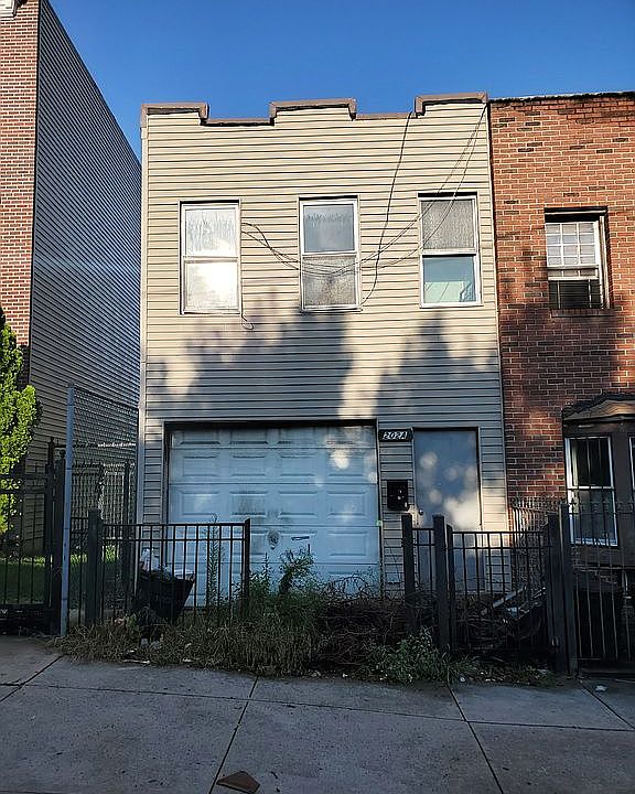 1st image of 202 Saratoga Ave #A