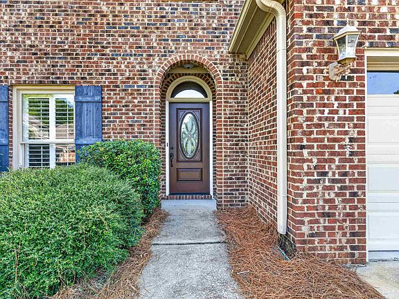 2nd image of 3600 Courtyard Ln