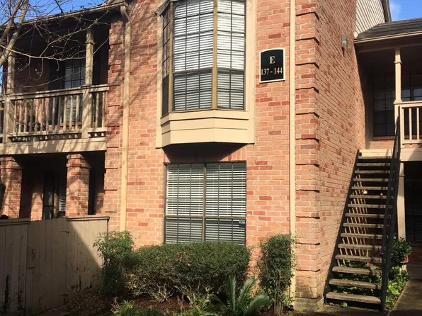 2255 Braeswood Park Dr APT 143, Houston, TX 77030
