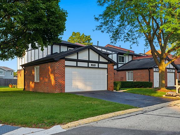 2nd image of 1492 Circle Ct