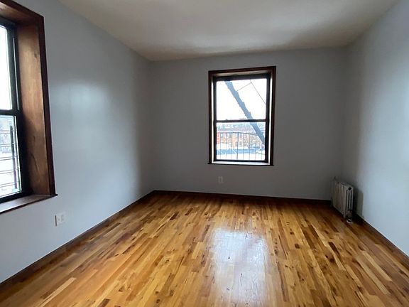 4th image of 451 E 22nd St APT 3C