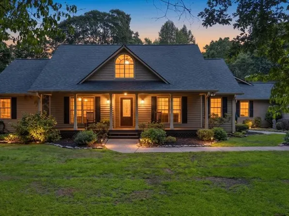 96 Oak Ridge Ct, Ellijay, GA 30536